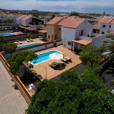 Villa Estupenda Con Piscina Privada,vista A Oceano