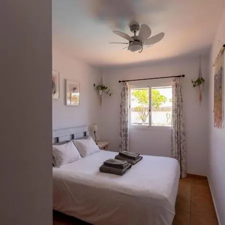 Estupenda Con Piscina Privada,vista A Oceano Corralejo