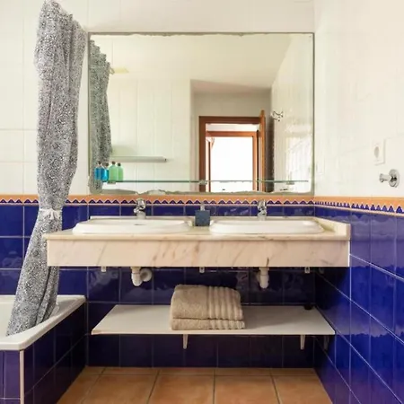 Estupenda Con Piscina Privada,vista A Oceano *